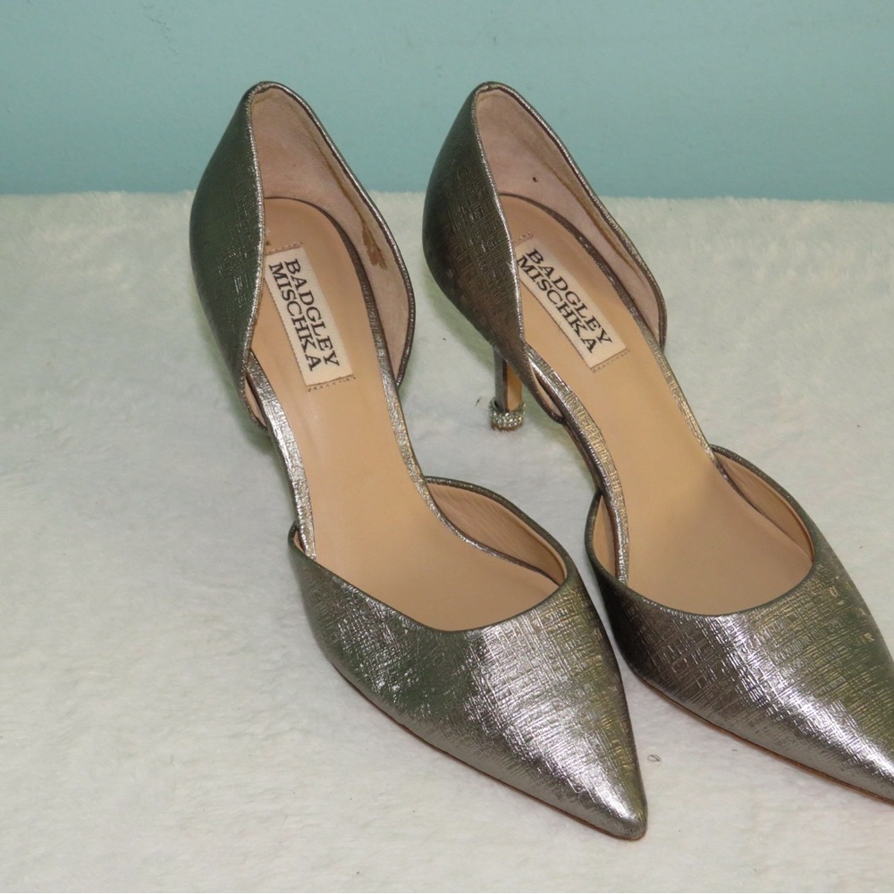 Badgley Mischka Women's Silver Heels